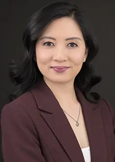 headshot of Elaine Le